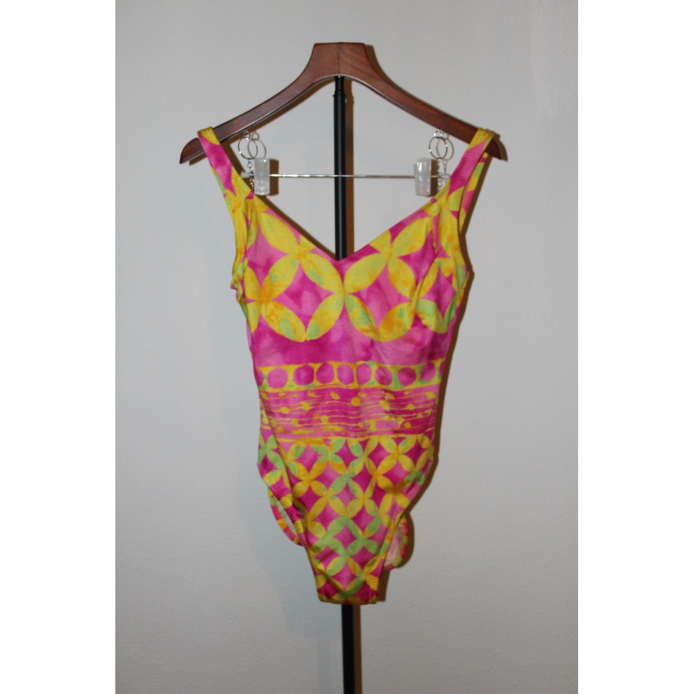 VTG Tara Grinna Vintage One Piece Swimsuit Pink Yellow Geometric Made in USA 34C